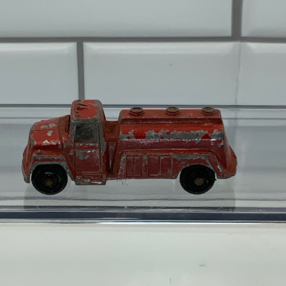 Vintage Red Diecast Fuel Tanker Truck Collectible Toy Metal Vehicle - Picture 3 of 6